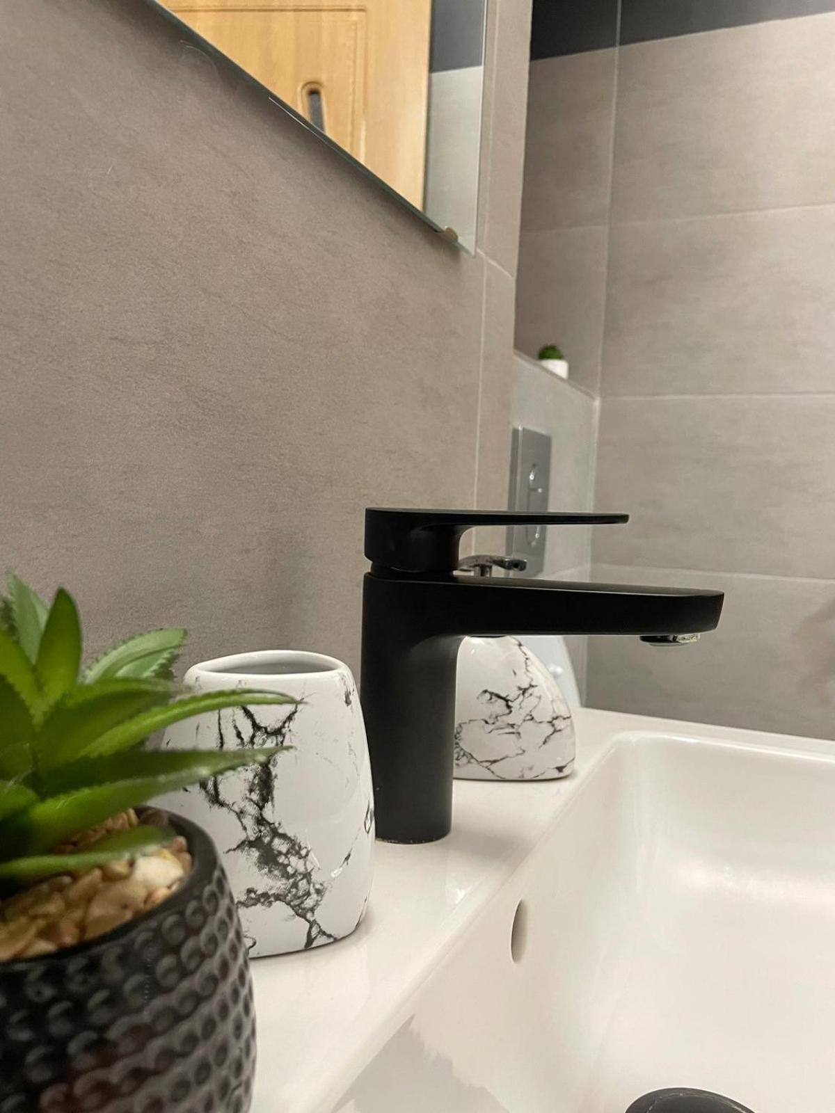 Apartament Inu Orşova Esterno foto